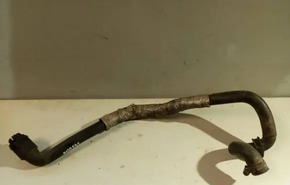 Opel Zafira A Engine coolant pipe/hose 9129561