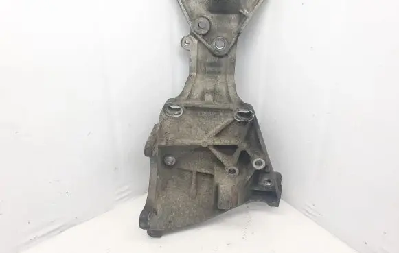 Volvo XC60 Generator/alternator bracket 31316673