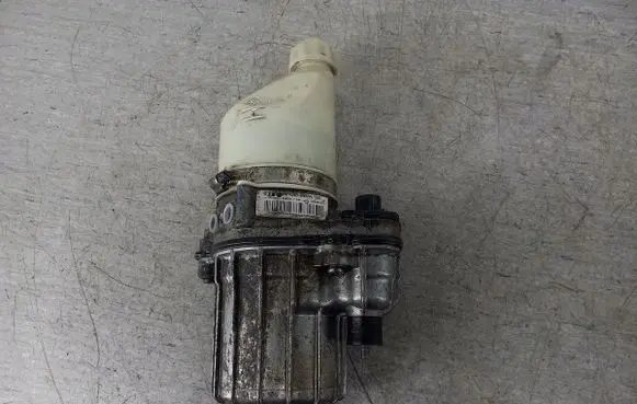 Opel Astra H Power steering pump 13188613ZF