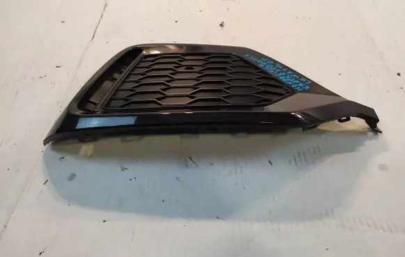 Honda Civic X Rear bumper corner part panel trim 71508TGG