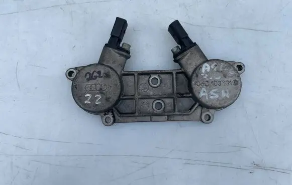 Audi A4 S4 B6 8E 8H Camshaft position sensor 06C103131D