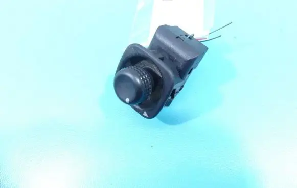 Mazda Tribute Electric window control switch YL8414B003AAW IMPRK1328859