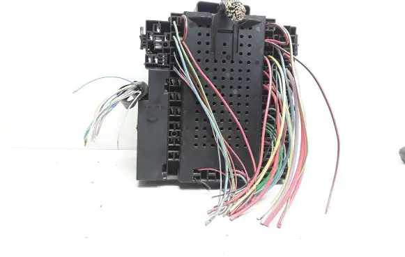 Volvo V70 Fuse module 8688374 8645716 0210734