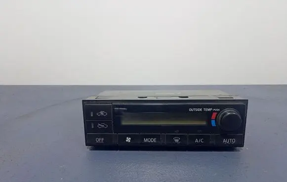 Nissan X-Trail T30 Climate control unit 27500 8H802