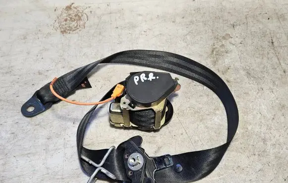 Citroen C4 I Front seatbelt 040065 5100479