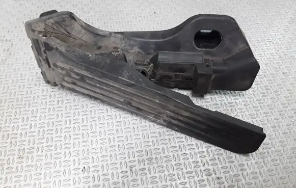 Volkswagen Golf Plus Accelerator throttle pedal 1K1721503M