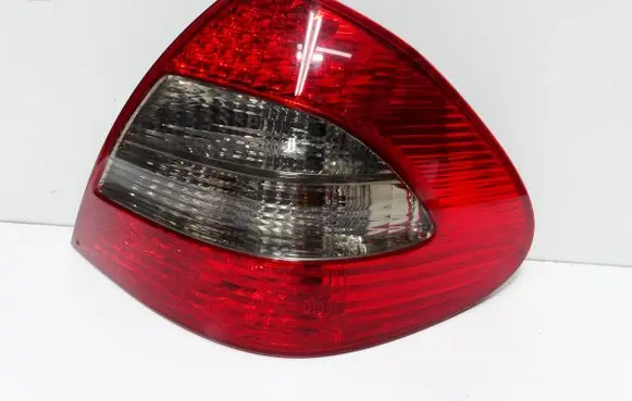 Mercedes-Benz E W211 Rear/tail lights A2118202664 334510 29613420