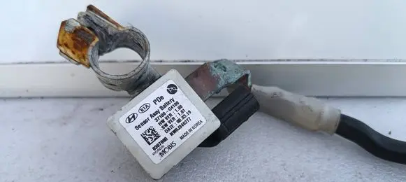 Hyundai i30 Negative earth cable (battery) 