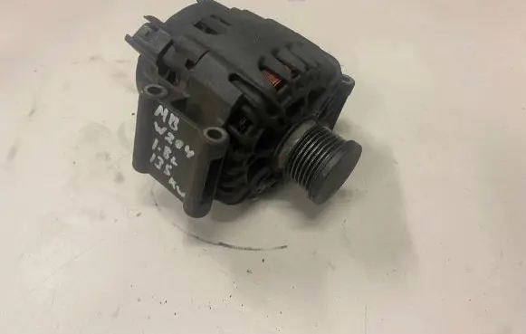 Mercedes-Benz C W204 Generator/alternator A0141541402 2605420A TG12C063