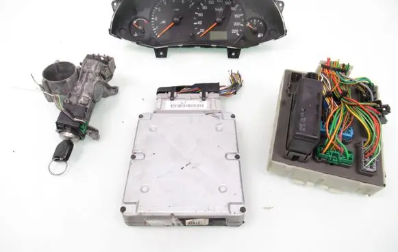 Ford Focus Engine control unit/module ECU 98AG148073AG 98AB12A650CXA 98AB10849CF