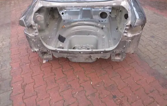 Jaguar XE Rear bodywork 1111