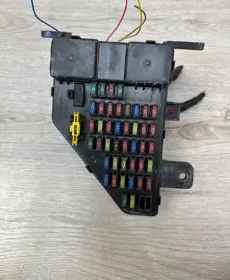 Hyundai Tucson JM Fuse module 911102E001 04344N AK4577