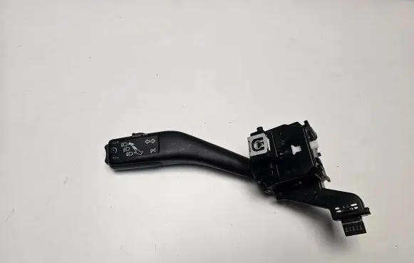 Volkswagen Golf V Indicator stalk ANP80H013E 6LE0118D