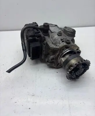 Opel Vectra C Fuel injection high pressure pump 1465575011 12394