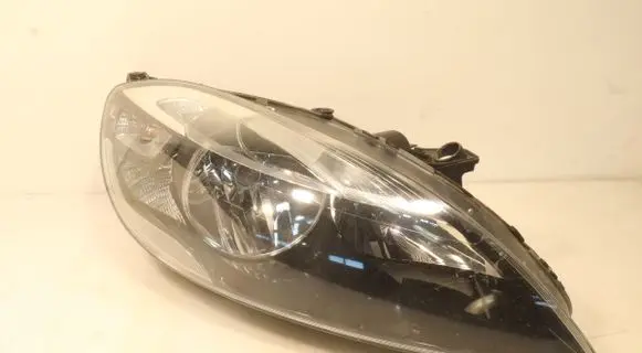 Volvo V40 Headlight/headlamp 31283327
