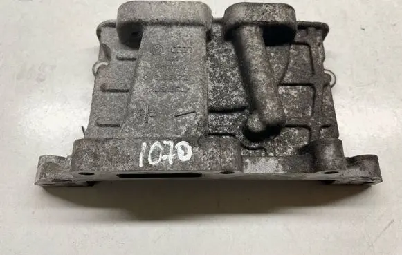 Audi Q7 4M Rocker cam cover 059109122T