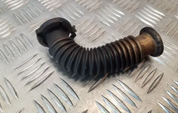 Nissan Juke I F15 EGR valve line/pipe/hose