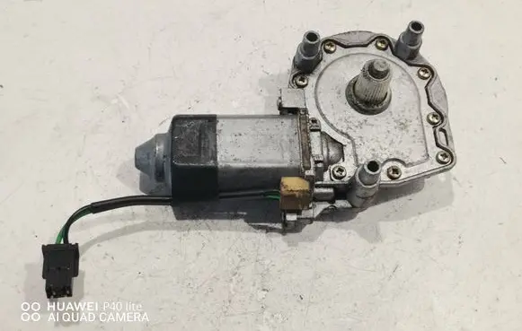 Audi A6 S6 C4 4A Rear door window regulator motor 0531826101