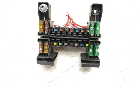 Mercedes-Benz CLS C219 Fuse module 2115450301