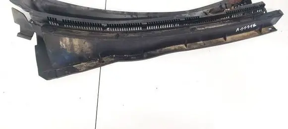 Mitsubishi Outlander Wiper trim 7405A174