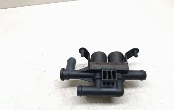 BMW 6 F12 F13 Coolant heater control valve 9119164 64119119164