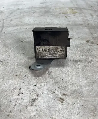 Mercedes-Benz E W211 Alarm control unit/module A2118209626