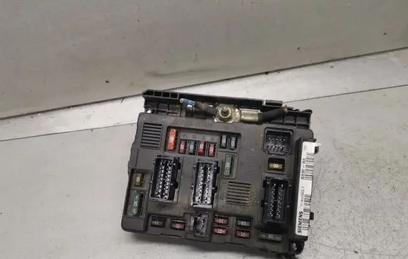 Citroen Berlingo BSM Control unit BSMB5 T118470005F