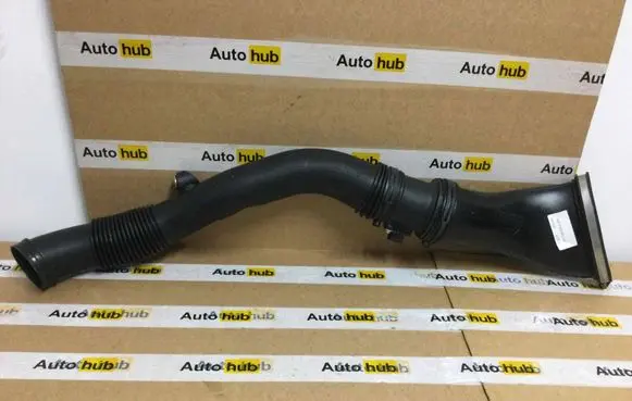 Porsche Panamera (971) Intercooler pipe mounting bracket 971129532E