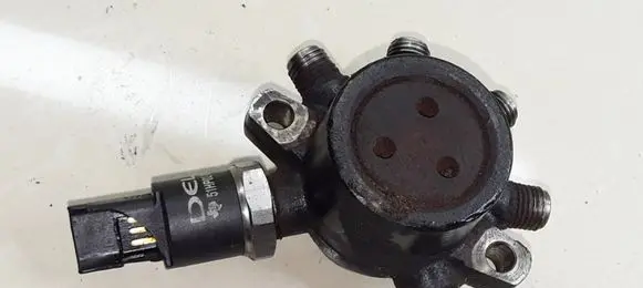 Renault Kangoo I Fuel main line pipe 8200057345 8200057232 9307Z502B