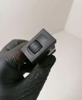 Volkswagen PASSAT B5.5 Seat heating switch 3B0963564D
