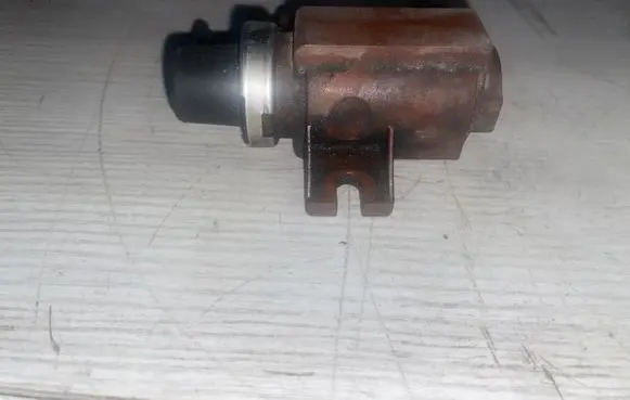 Citroen Berlingo Turbo solenoid valve 0096803