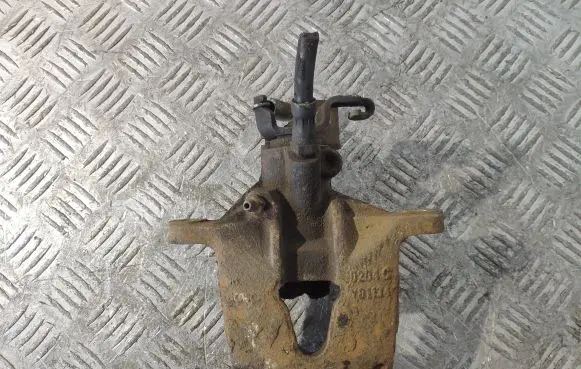 Ford Mondeo Mk III Rear brake caliper Y01134