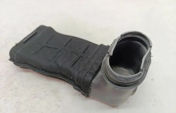 KIA Soul Air intake duct part 528085003501