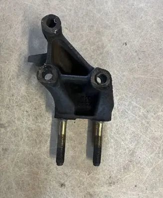 Mazda 6 Engine mounting bracket