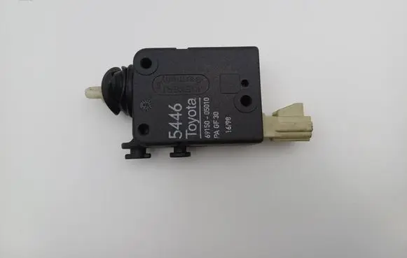 Toyota Avensis T220 Tailgate boot lock/latch motor 6915005010