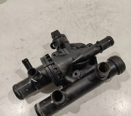 Renault Vel Satis Thermostat housing 8200154300 8200154296