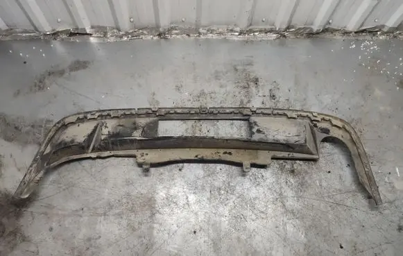 Volkswagen PASSAT B7 Rear bumper lower part trim