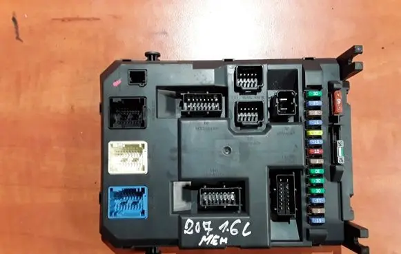 Peugeot 207 Comfort/convenience module 9664983480