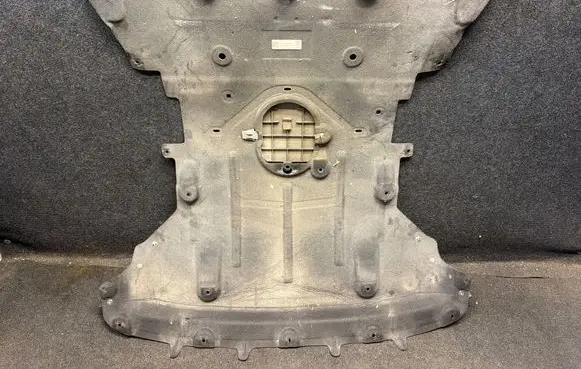 Jeep Grand Cherokee WL Engine splash shield/under tray P68377818AF 58252C 20220208