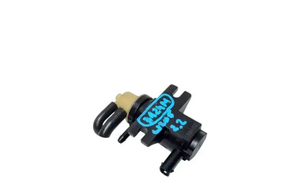 Mercedes-Benz C W205 Turbo solenoid valve A0091533128 70078208 15T352