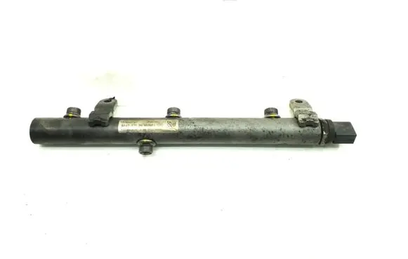 Mercedes-Benz S W221 Fuel main line pipe