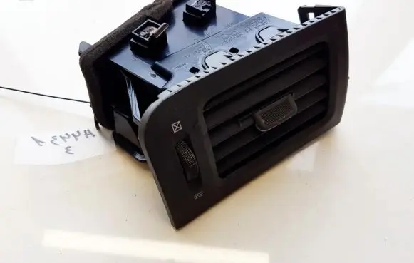 Dash center air vent grill