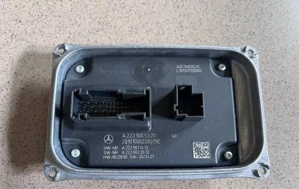 Mercedes-Benz C W204 LED ballast control module A2239005320 2239005320