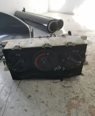 Mercedes-Benz A W168 Climate control unit 1688300385