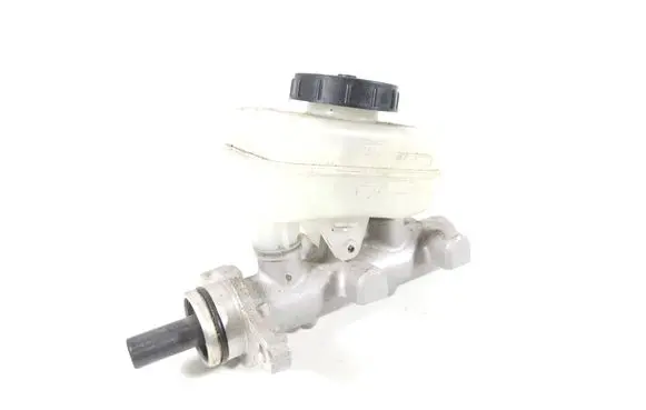 Nissan 350Z Master brake cylinder 46010-CD427