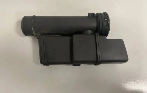 Intake resonator