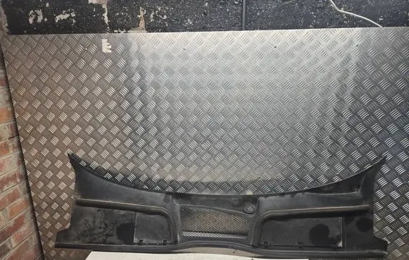 Audi A4 S4 B9 Wiper trim 8W1819403