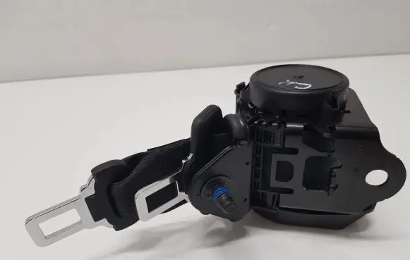 Ford Turneo Courier Middle seatbelt (rear) ET76A611B64AE