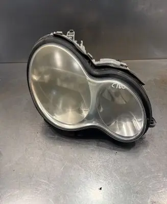Mercedes-Benz C W203 Headlight/headlamp 0301166206 A2038203261 AT0110