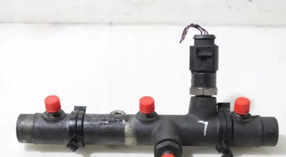 Volkswagen Phaeton Fuel main line pipe